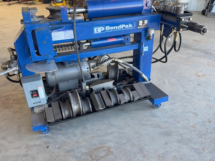 2015-bendpak-exhaust-pipe-bender-image-2