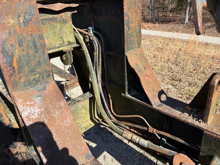 2005-deere-437c-image-38