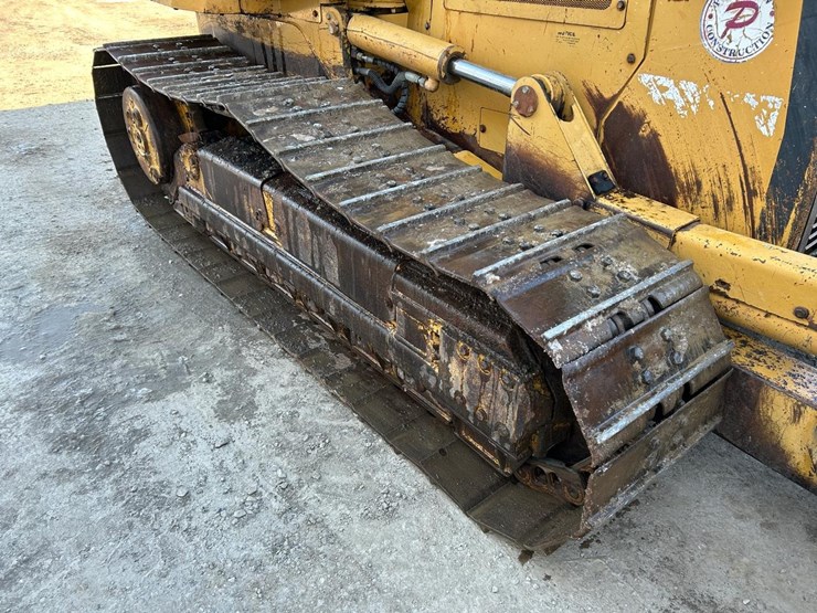 caterpillar-d6k-xl-image-11