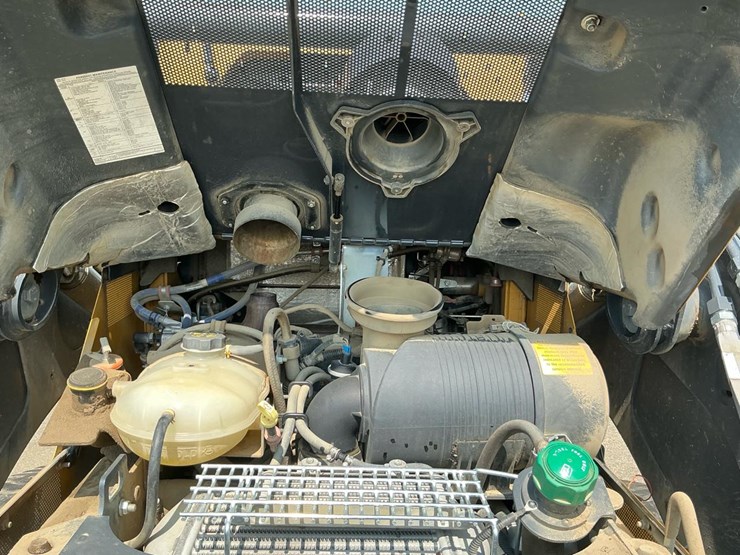 2019-deere-333g-image-24