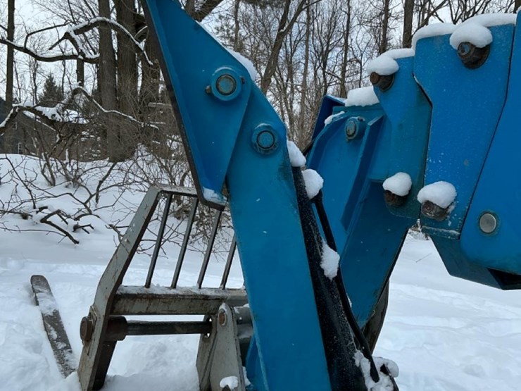 2006-genie-gth1056-image-60