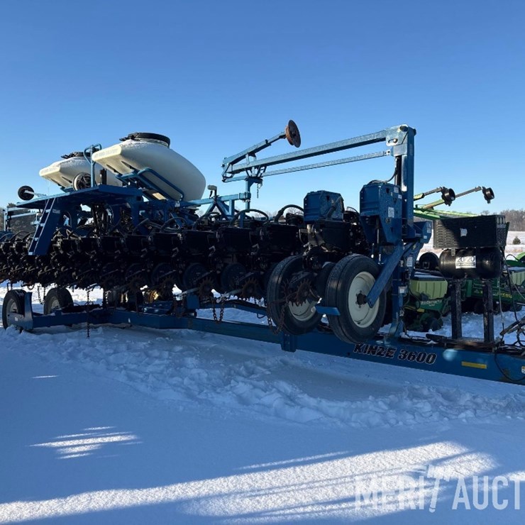 2012 KINZE 3600