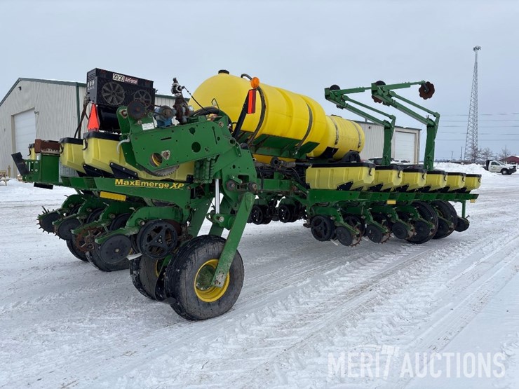 2013-john-deere-1770nt-image-5