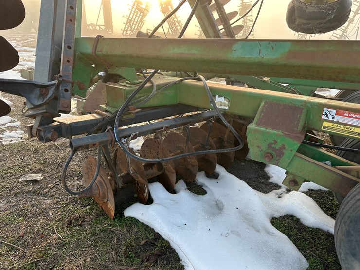 john-deere-630-image-32