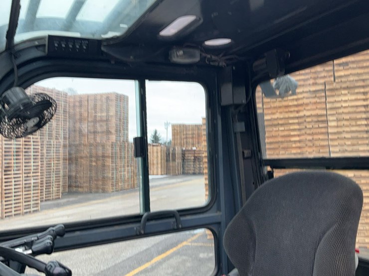 2018-toyota-8fdu25-image-23