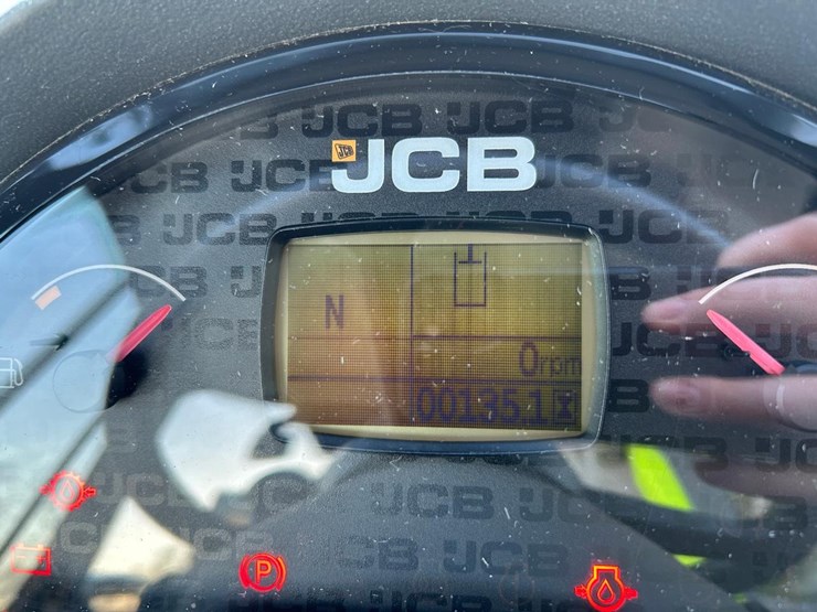 2022-jcb-407-image-17