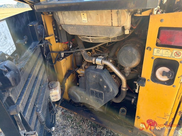 2018-caterpillar-249d-image-8