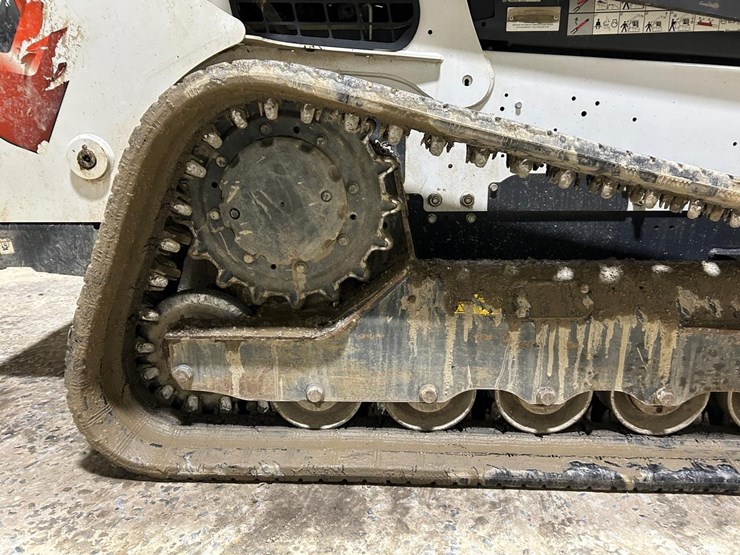 2023-bobcat-t770-image-13