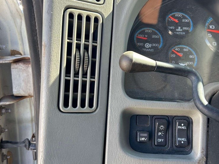 2013-international-durastar-4300-image-14