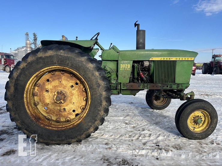 john-deere-3020-image-6