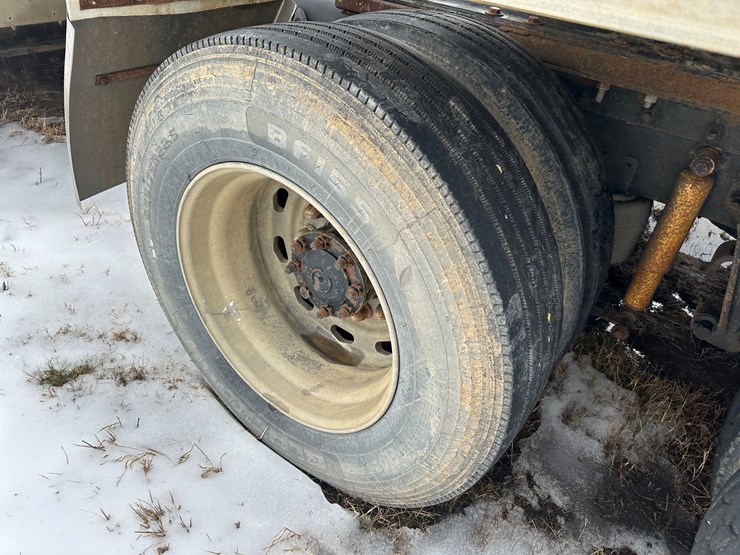 2001-international-2001-image-8