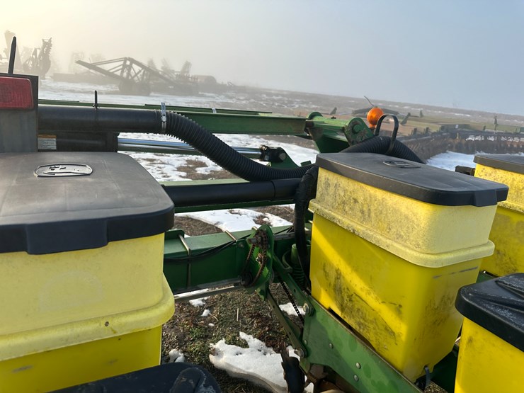 john-deere-1720-image-38