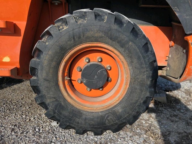 2017-hitachi-zw80-5b-image-11