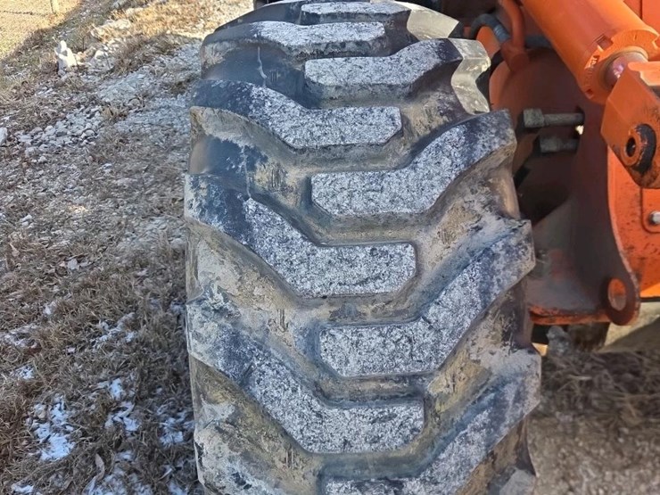 2017-hitachi-zw80-5b-image-16