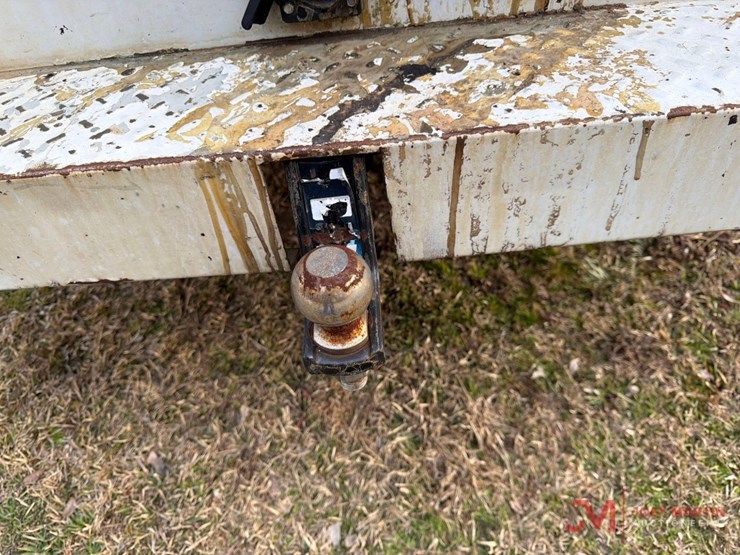 2013-chevrolet-2500-image-12