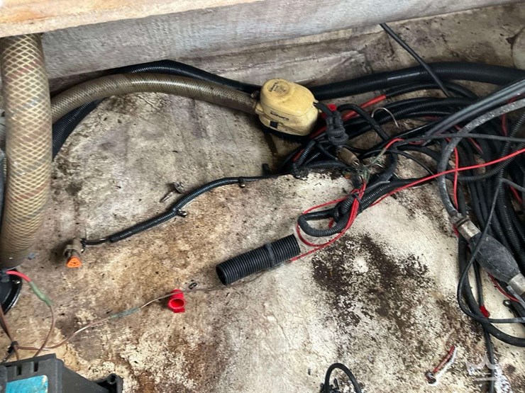 2005-nautica-international-rib-image-22