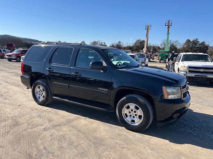 2013-chevrolet-tahoe-image-4