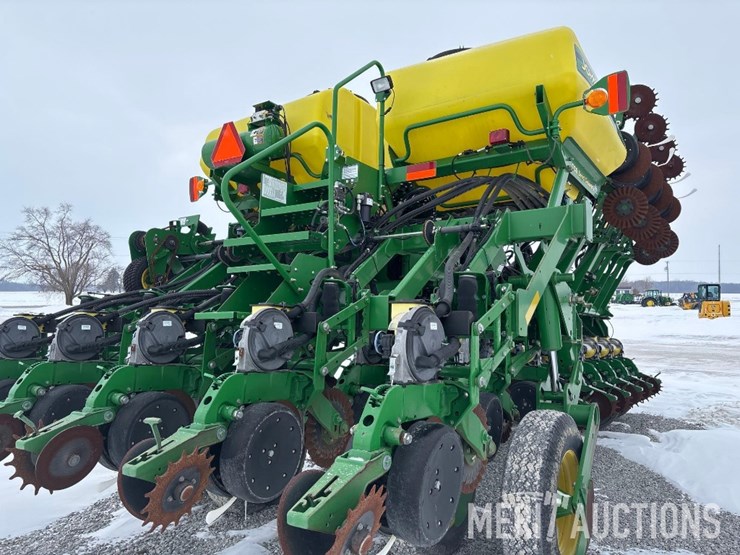 2013-john-deere-1790-image-26