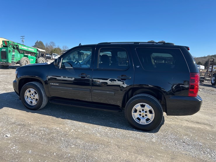 2013-chevrolet-tahoe-image-2