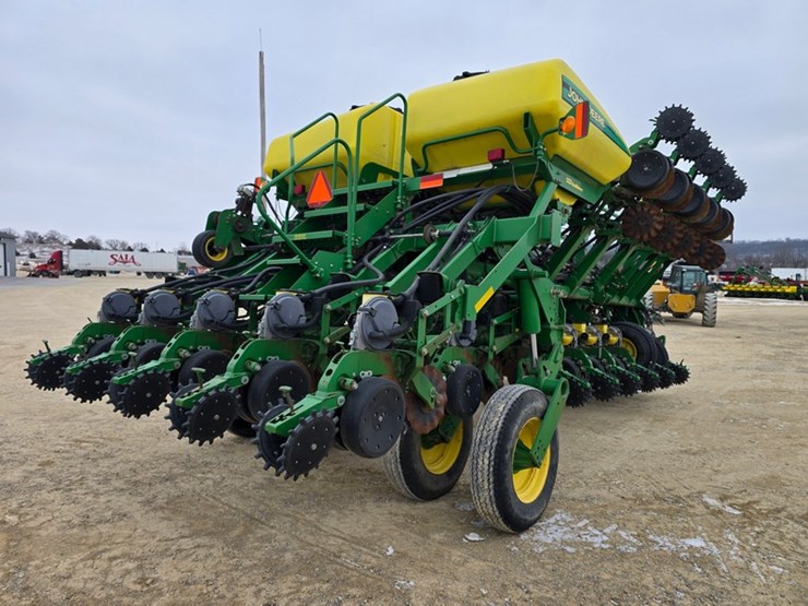 john-deere-1790-image-5