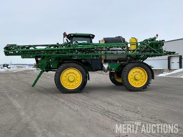 2020-john-deere-r4045-image-2