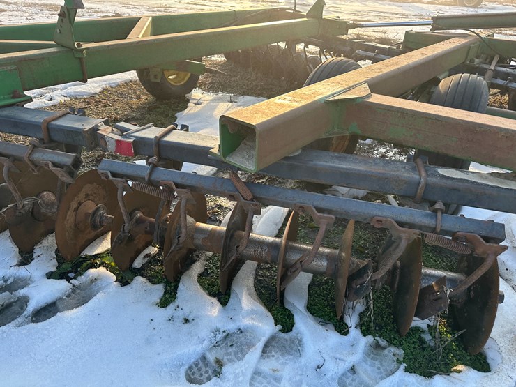 john-deere-630-image-26