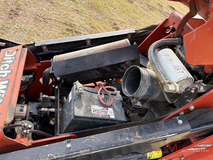 2019-ditch-witch-sk800-image-13