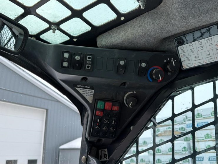 2019-deere-332g-image-12