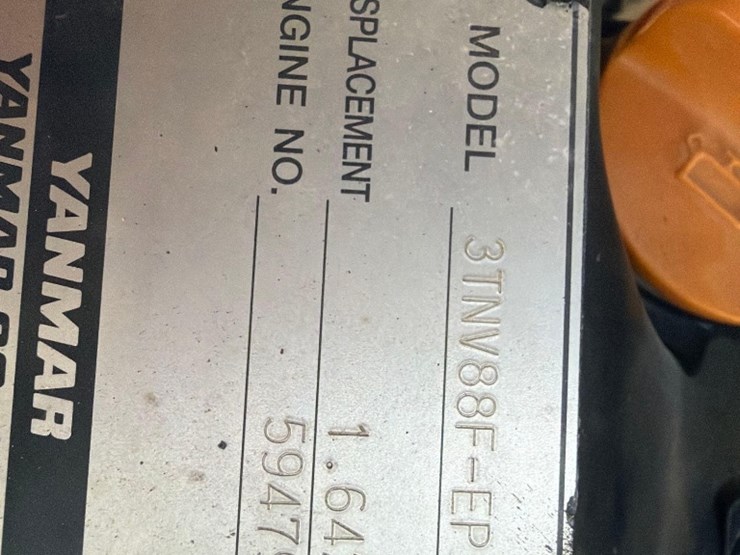 2020-takeuchi-tb230-image-16