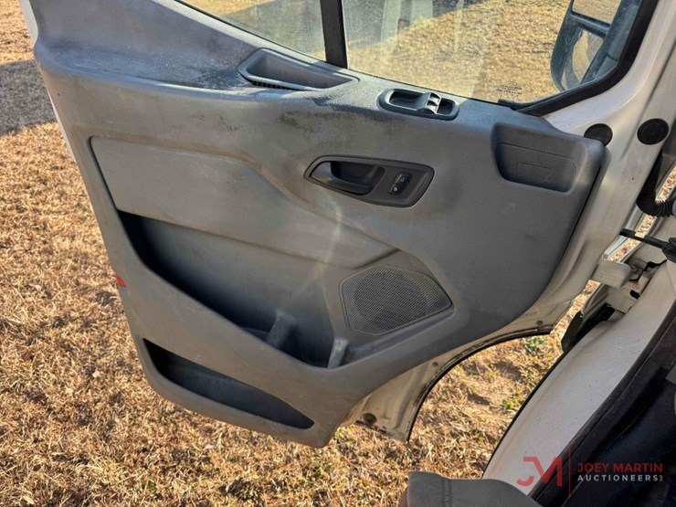 2018-ford-172-image-32