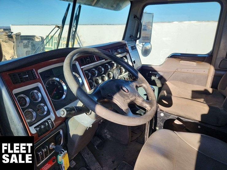 2009-kenworth-t800-image-11