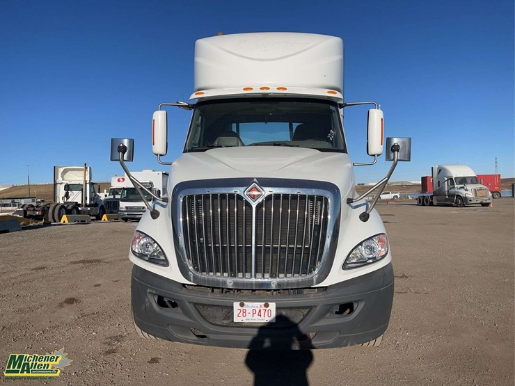 2017-international-prostar-image-9