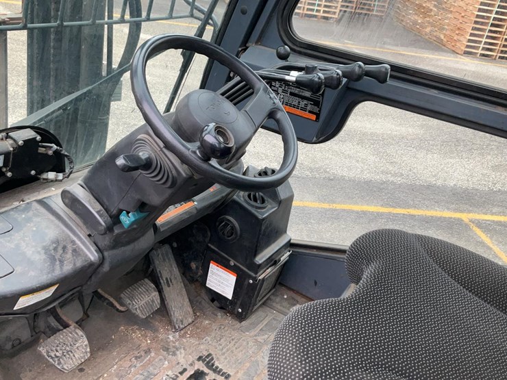 2018-toyota-8fdu25-image-10