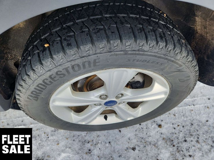 2013-ford-escape-image-29