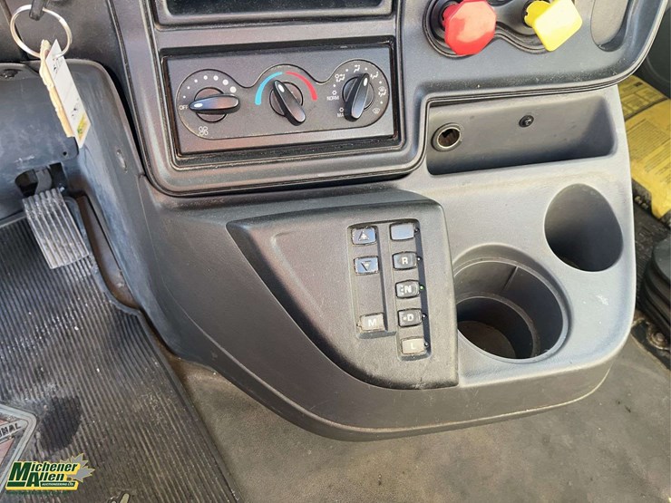 2017-international-prostar-image-18