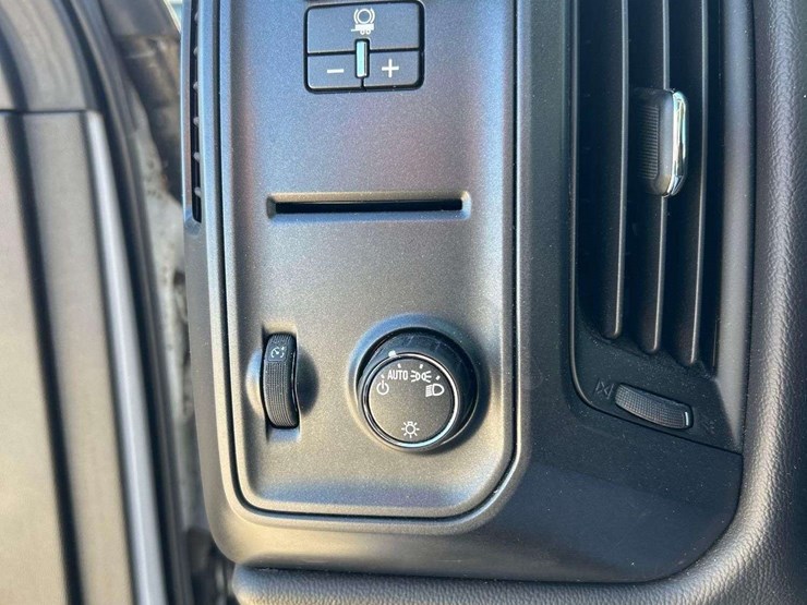 2016-chevrolet-silverado-1500-image-14