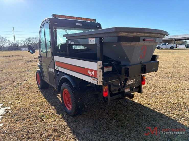bobcat-5600-toolcat-utv-image-4
