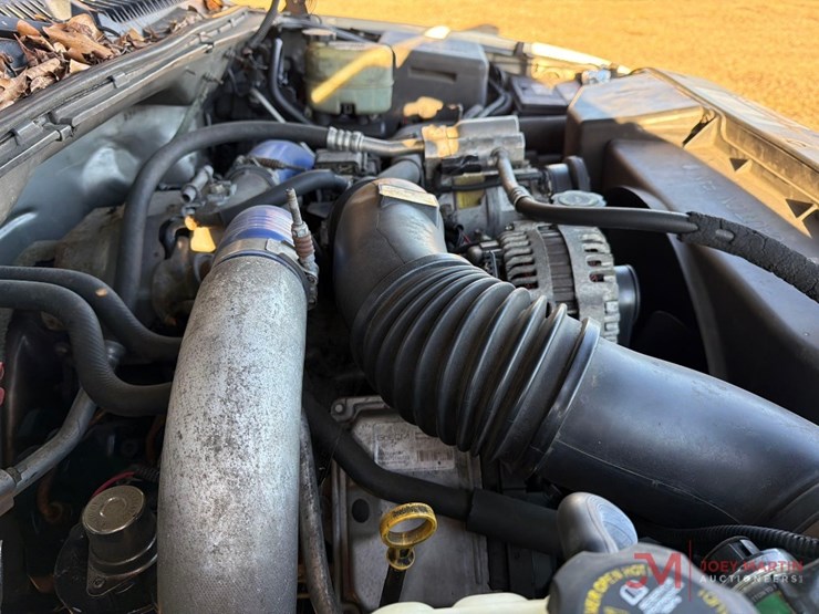 2001-sierra-3500-pickup-truck-image-18