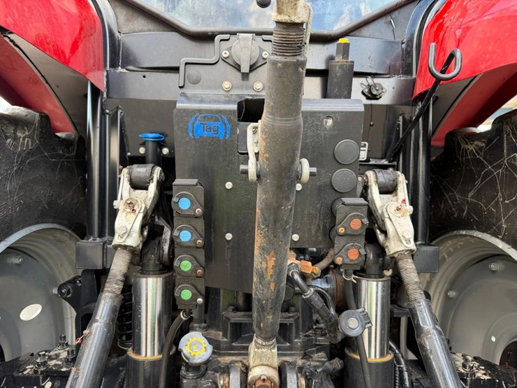 2022-case-ih-maxxum-115-image-11