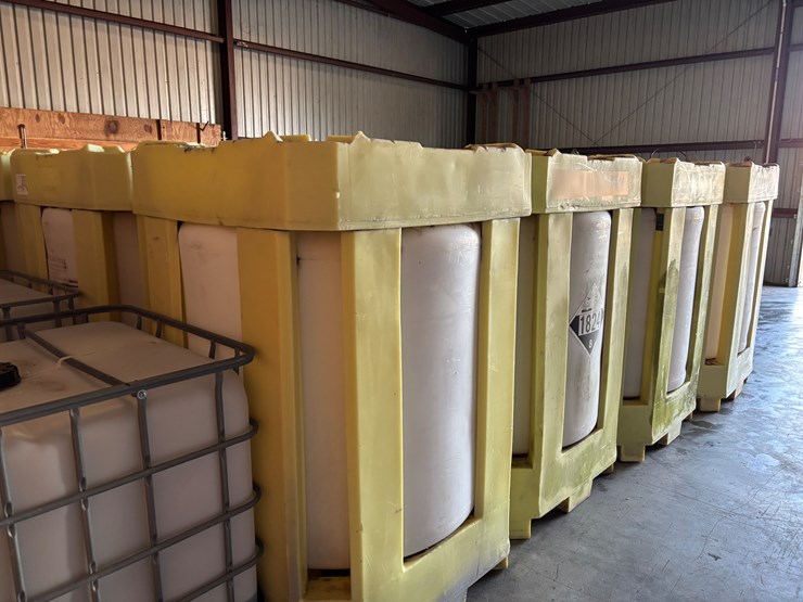 #434-•-lot-of-(6)-330-gal-spider-tanks-image-5