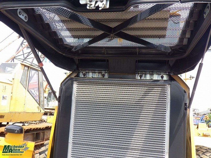 2014-caterpillar-910k-image-27