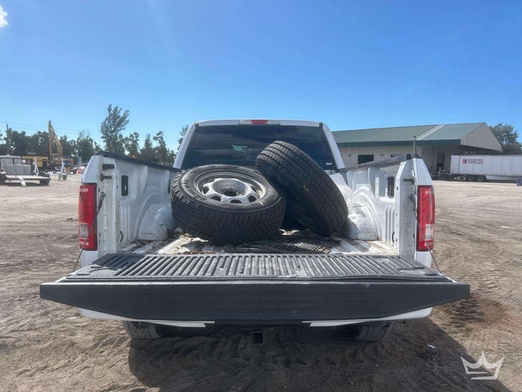 2020-ford-f150-image-11