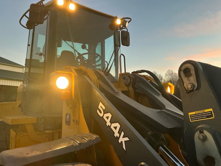 2009-deere-544k-image-41