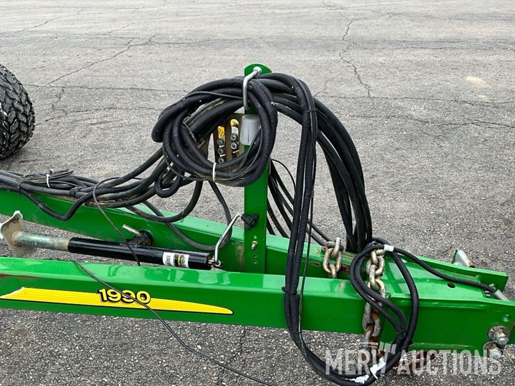 2012-john-deere-1990-image-42
