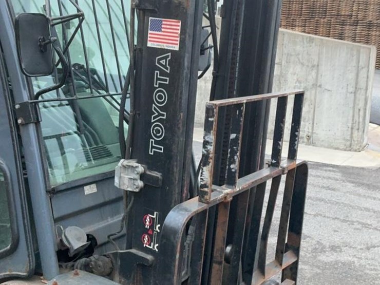 2018-toyota-8fdu25-image-28