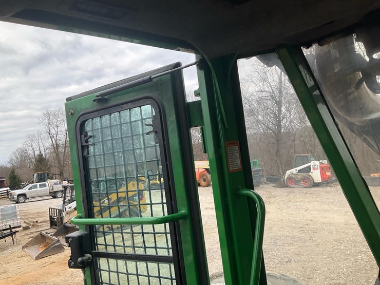 2010-deere-648h-image-16