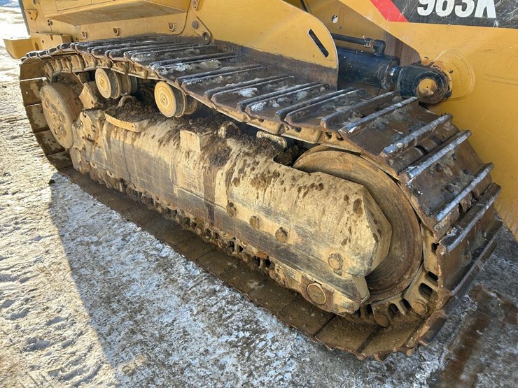 2017-caterpillar-963k-image-11