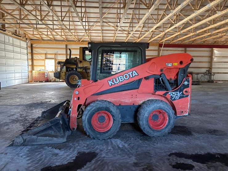 2016-kubota-ssv75-image-4