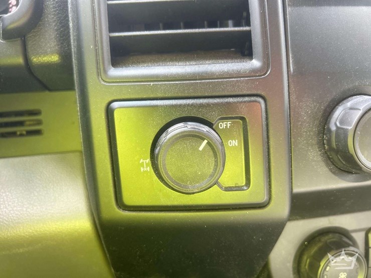 2020-ford-f150-image-24