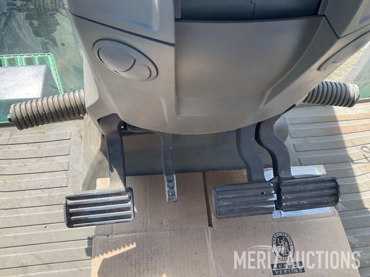 2023-john-deere-8r-280-image-56